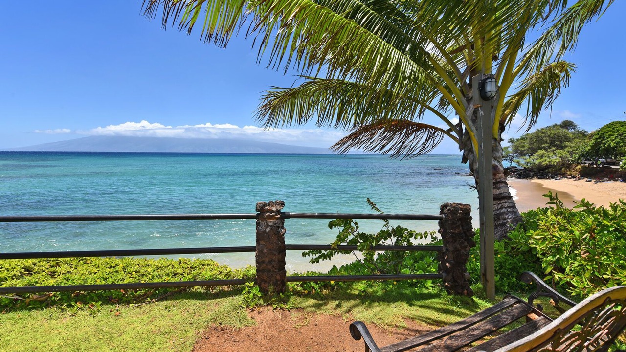 Photo of Others in Kahana