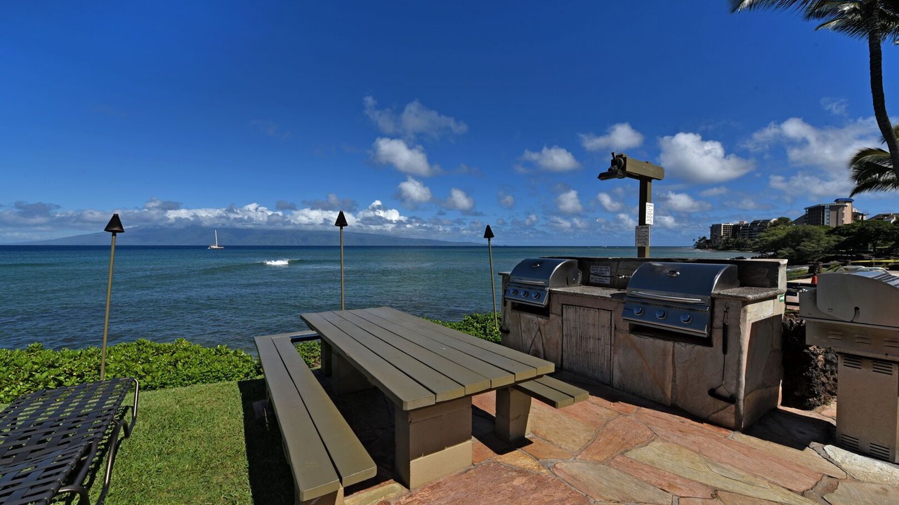 Photo of Others in Kahana