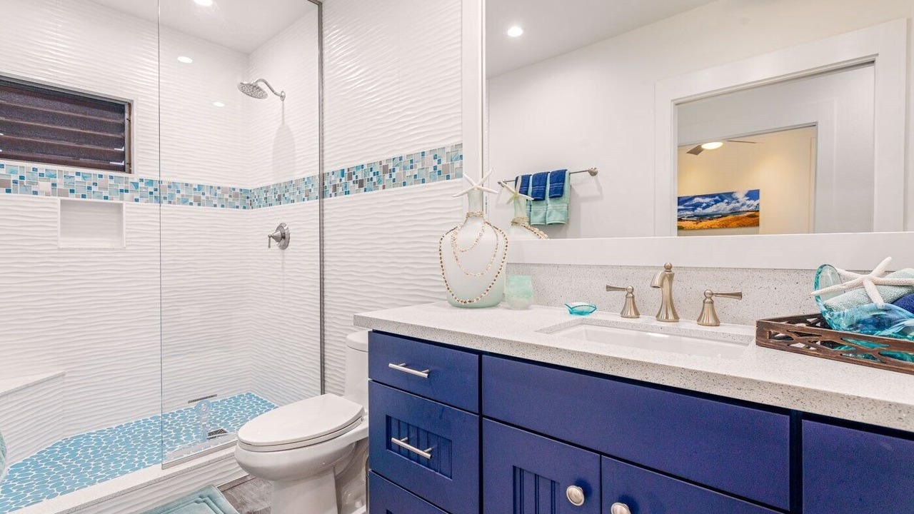 Photo of Bathroom in Poipu