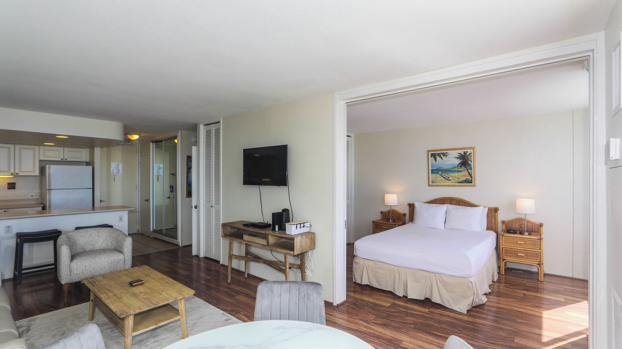 Photo of Bedroom in Waikiki