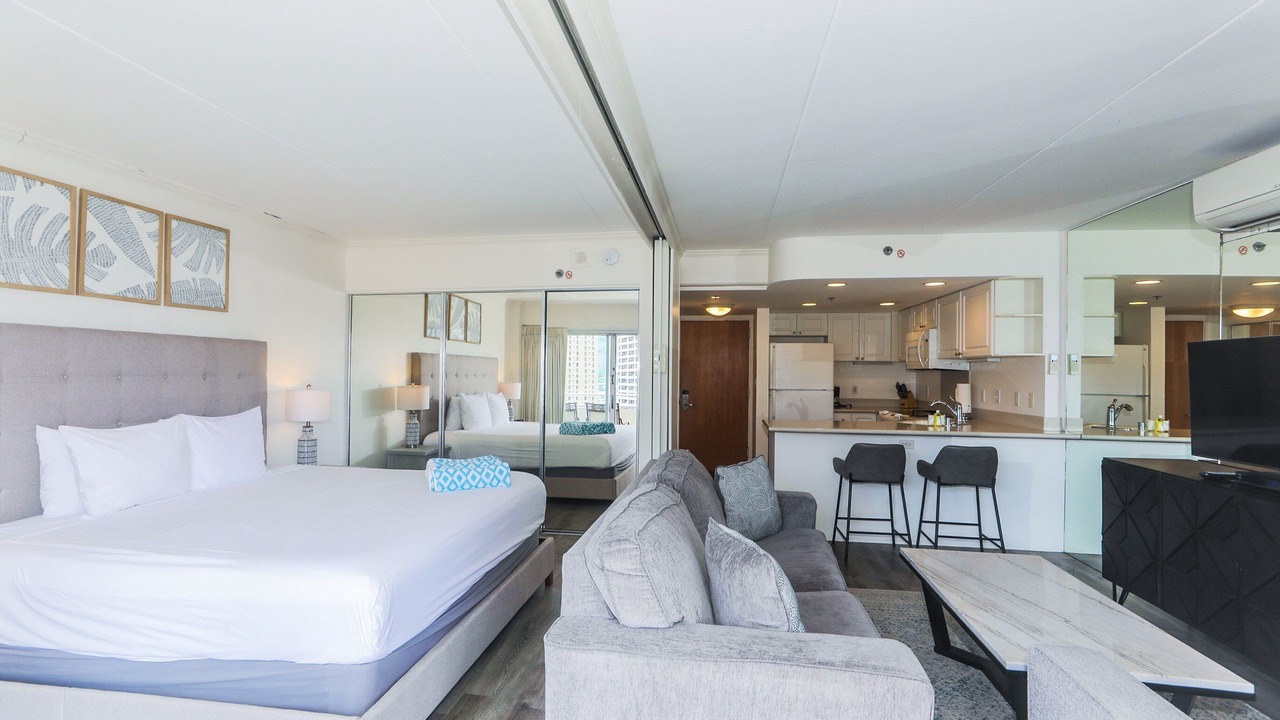 Photo of Bedroom in Waikiki
