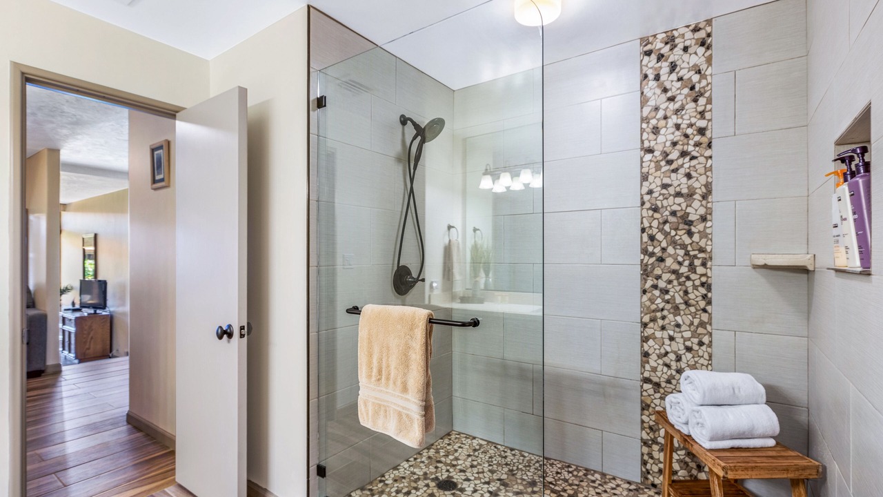 Photo of Bathroom in Kaanapali