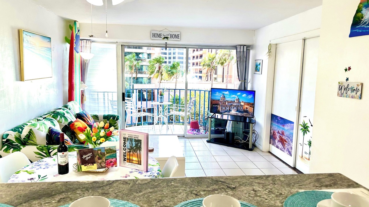 Photo of Livingroom in McCully - Moiliili