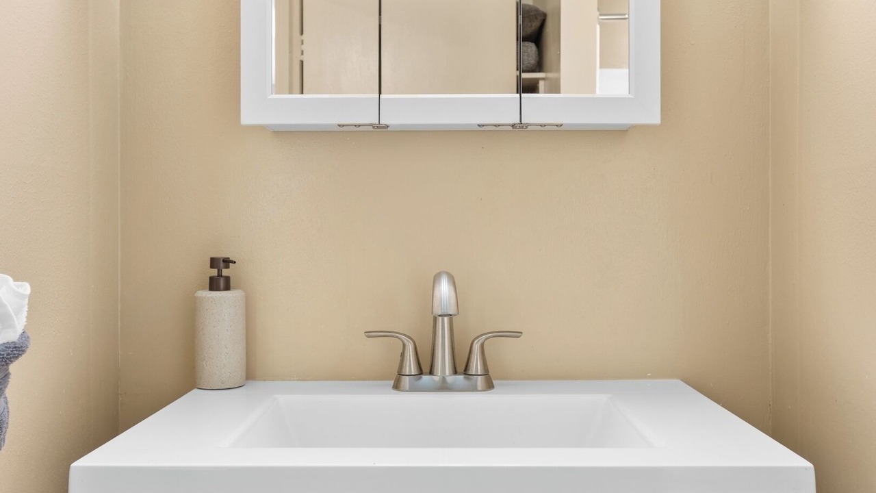 Photo of Bathroom in Keaukaha