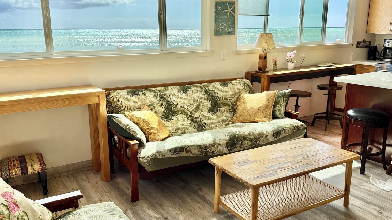 Photo of Livingroom in Ewa