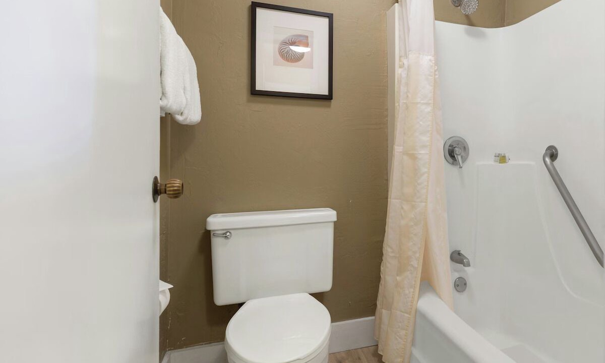 Photo of Bathroom in Wailua