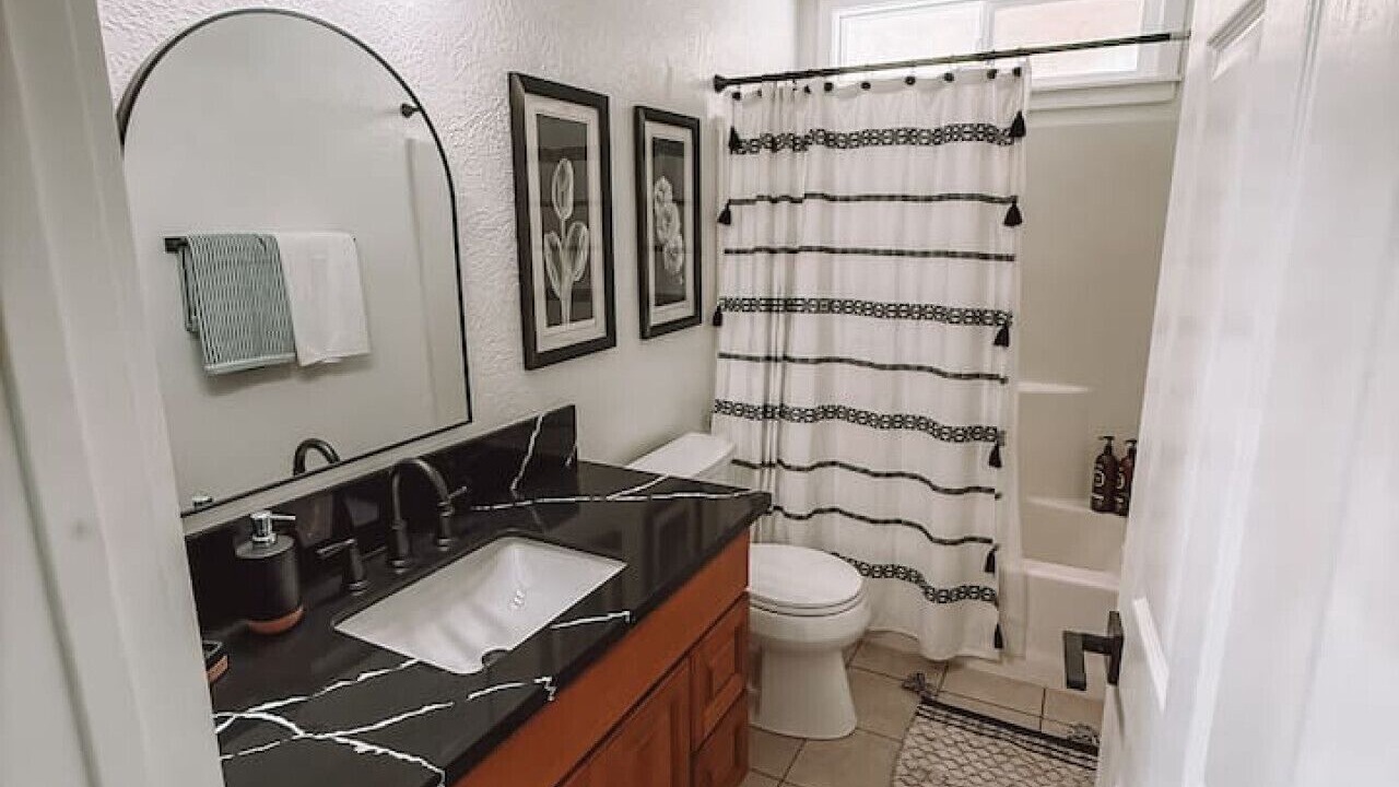 Photo of Bathroom in Hakalau