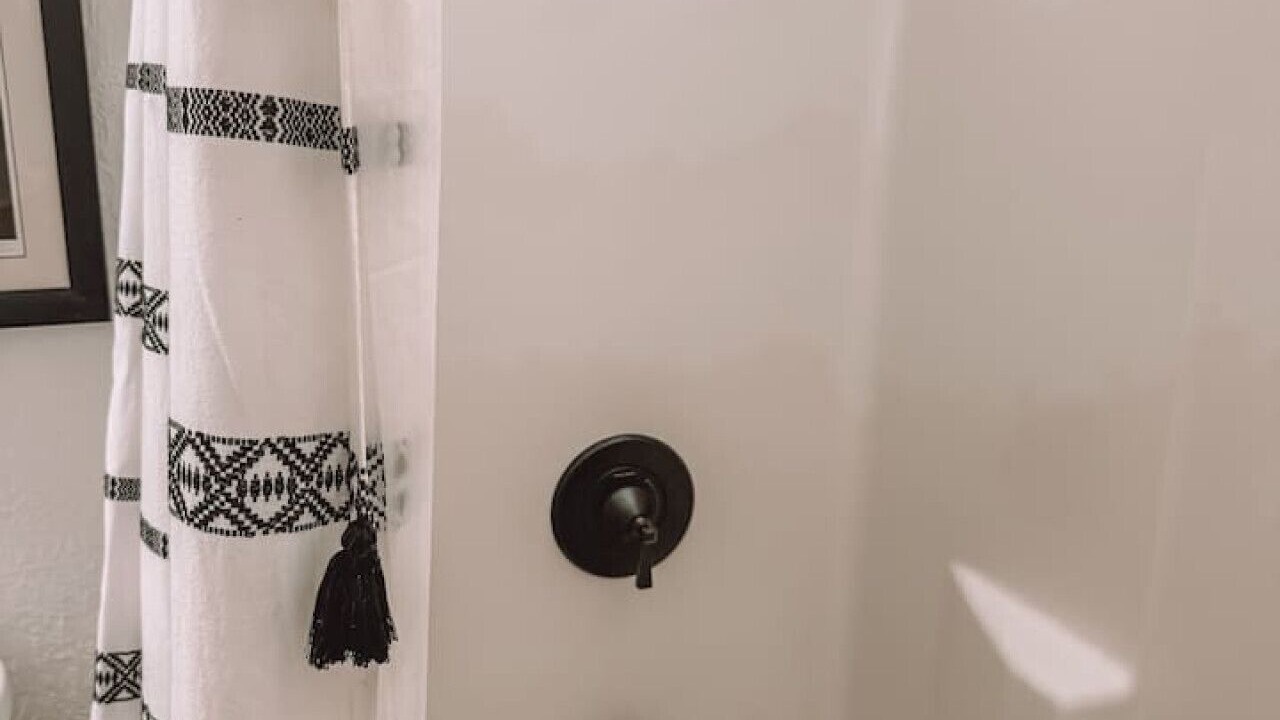 Photo of Bathroom in Hakalau