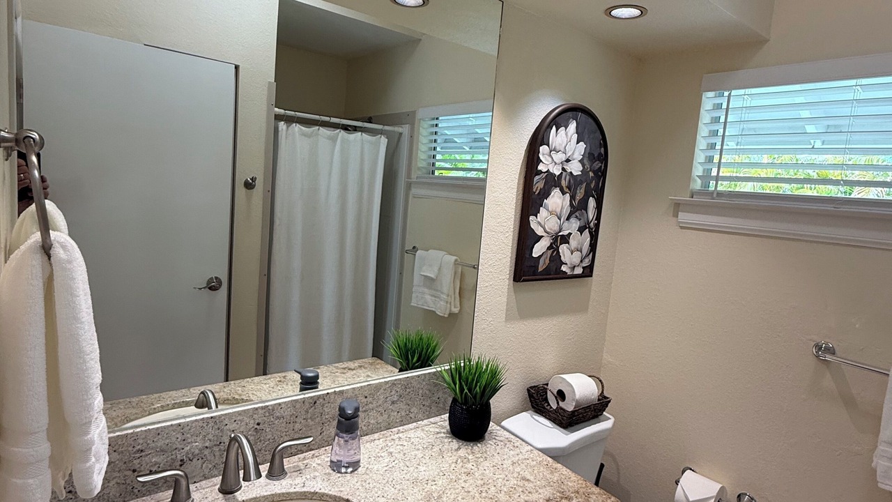 Photo of Bathroom in Kailua