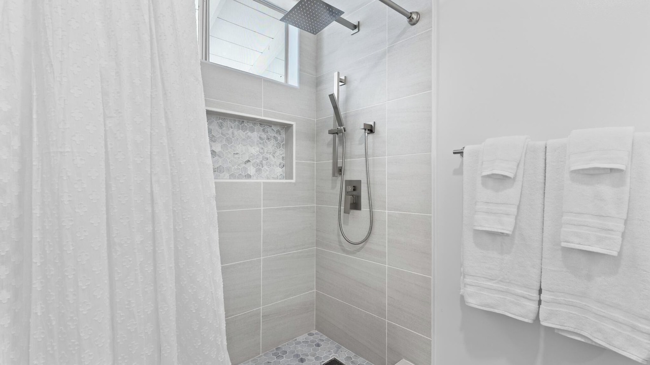 Photo of Bathroom in Kona Palisades