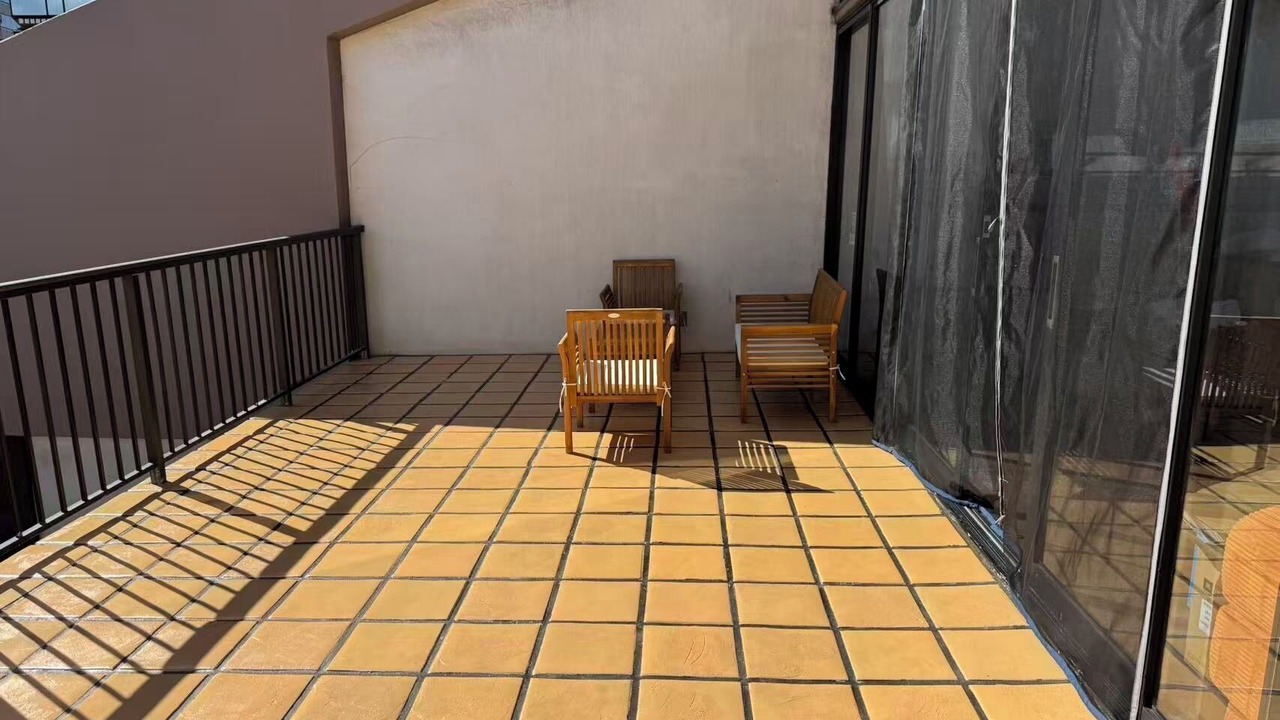 Photo of Patio Balcony in Downtown Honolulu