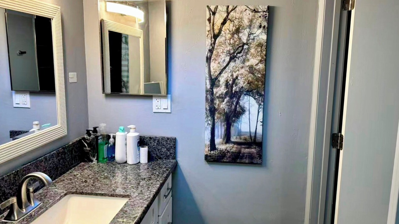 Photo of Bathroom in Downtown Honolulu