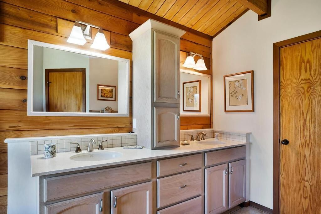 Photo of Bathroom in Waikoloa