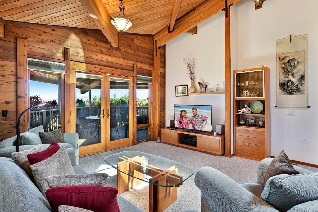 Photo of Livingroom in Waikoloa