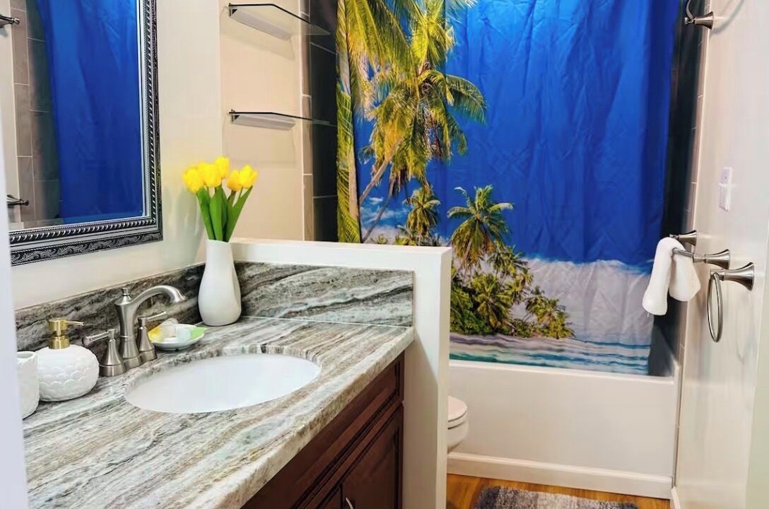 Photo of Bathroom in Waikiki