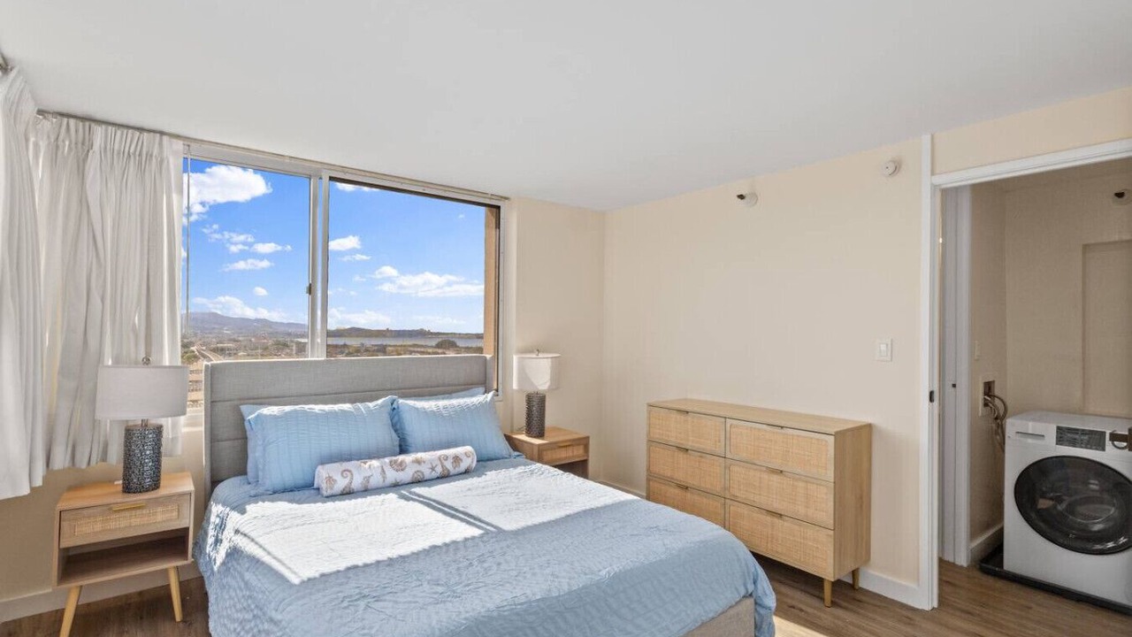 Photo of Bedroom in Pearl City