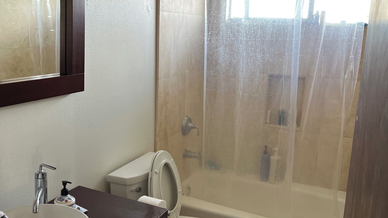 Photo of Bathroom in Honokaa