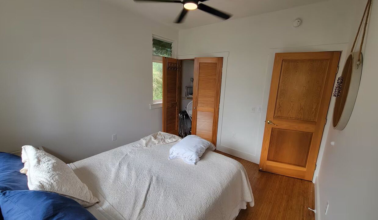 Photo of Bedroom in Kapaau