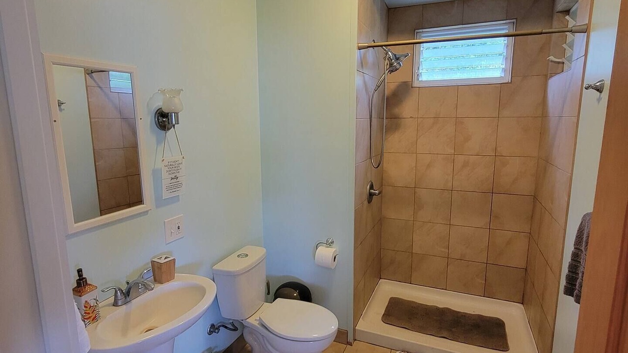 Photo of Bathroom in Kapaau