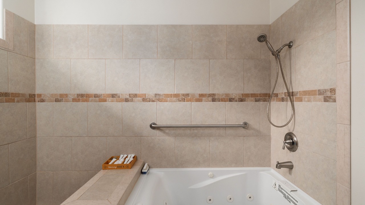 Photo of Bathroom in Keaau