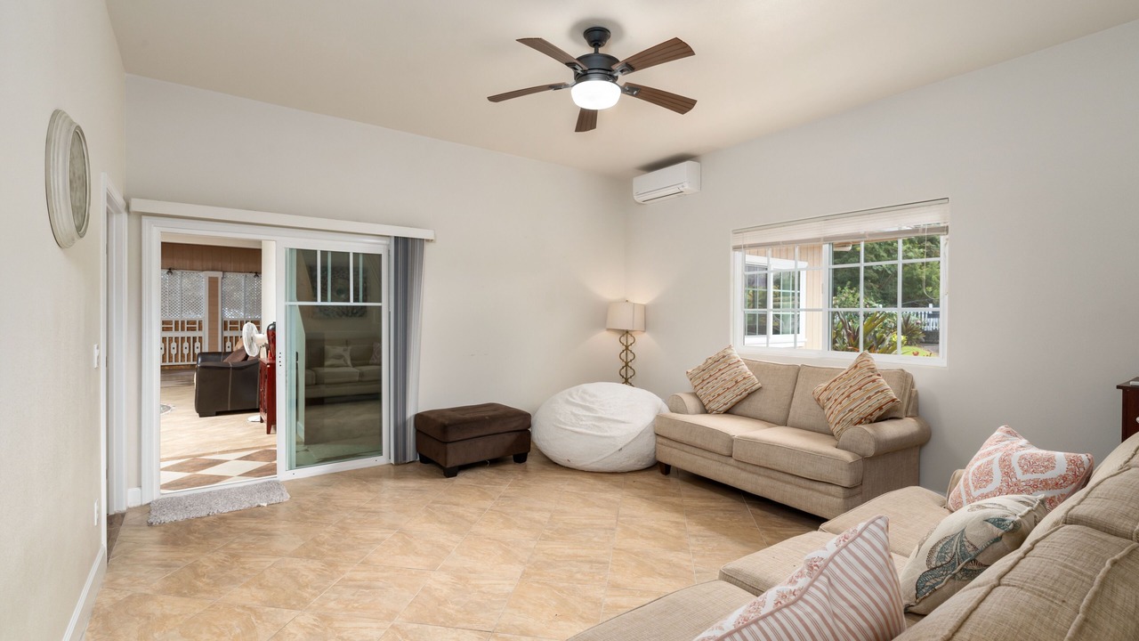 Photo of Livingroom in Keaau