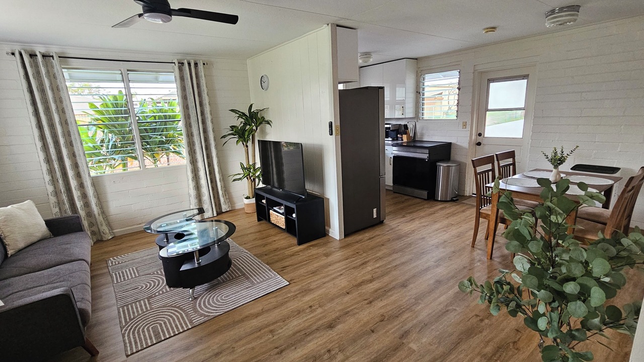 Photo of Livingroom in Ewa