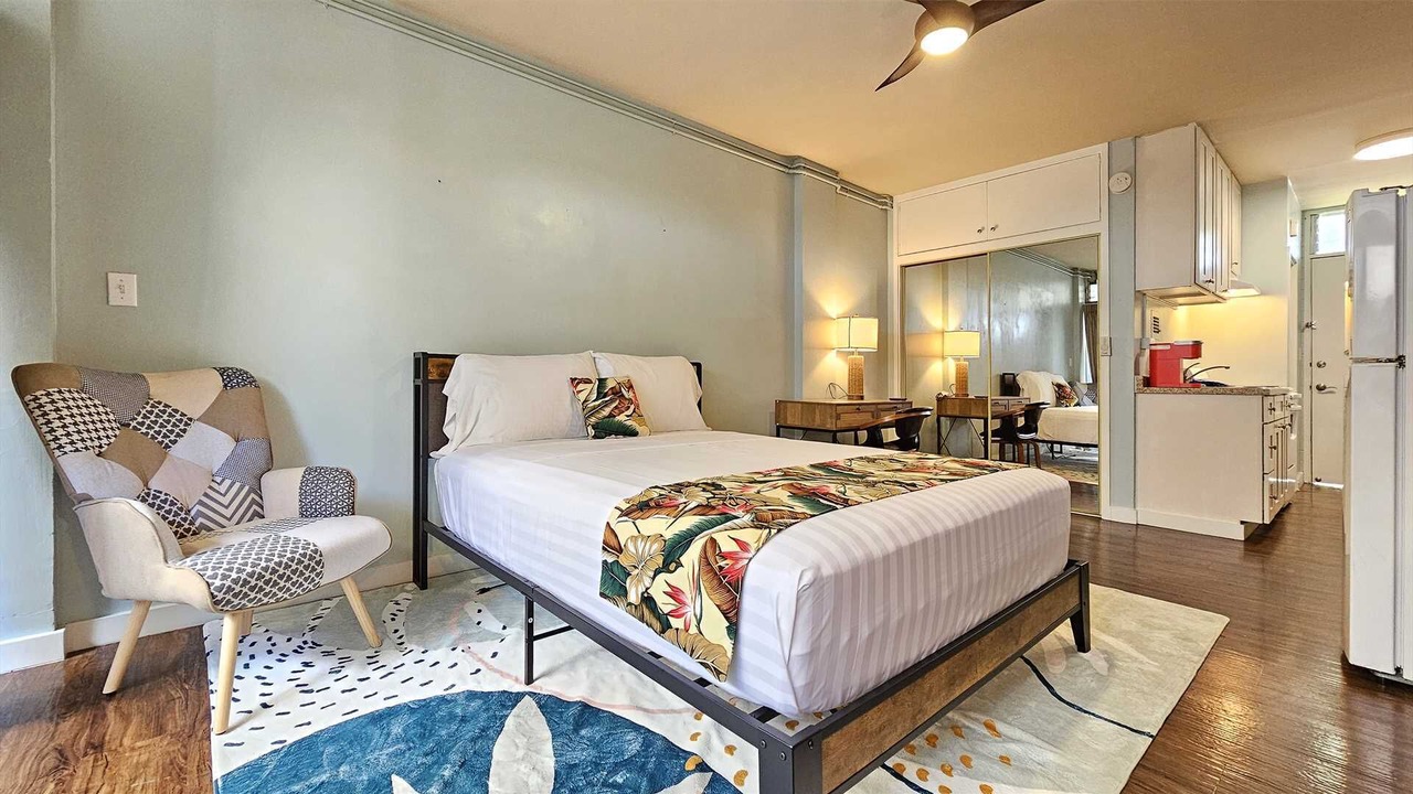 Photo of Bedroom in Waikiki