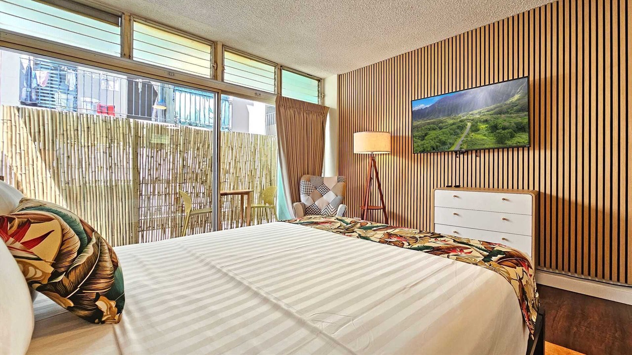 Photo of Bedroom in Waikiki