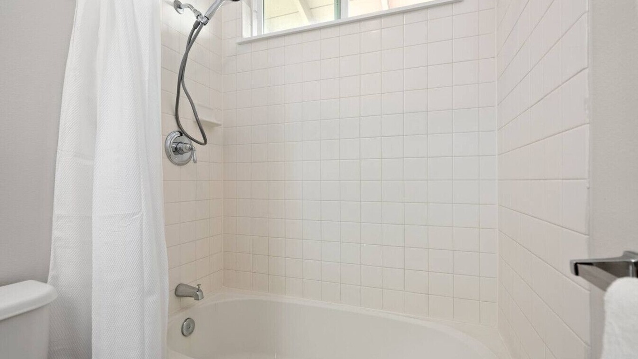 Photo of Bathroom in Ewa Villages