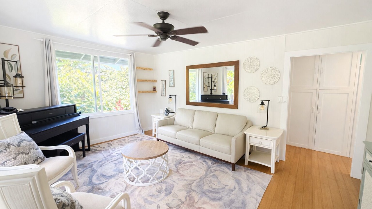 Photo of Livingroom in Anahola