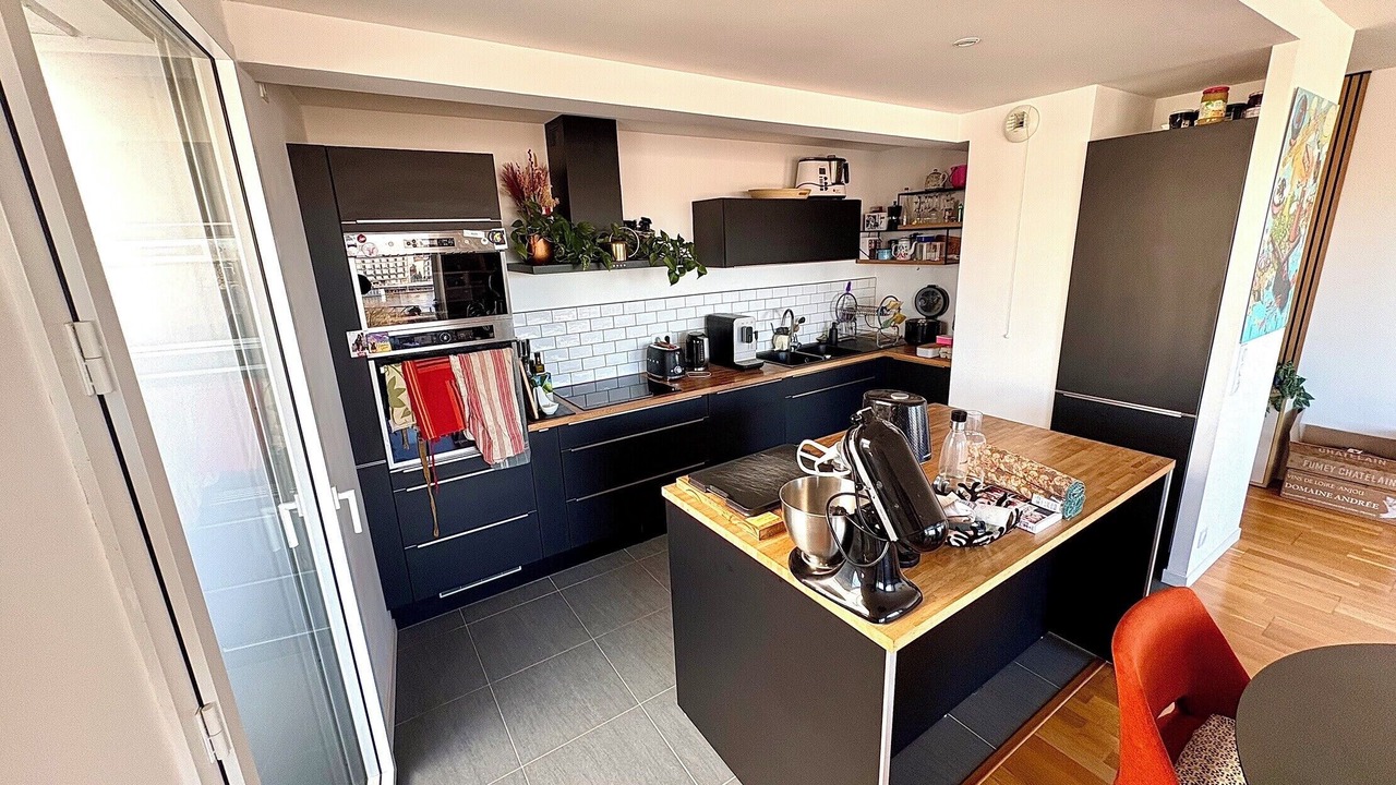 Photo of Kitchen in Sainte-Anne - Zone portuaire