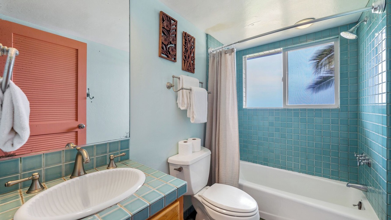Photo of Bathroom in Wainiha