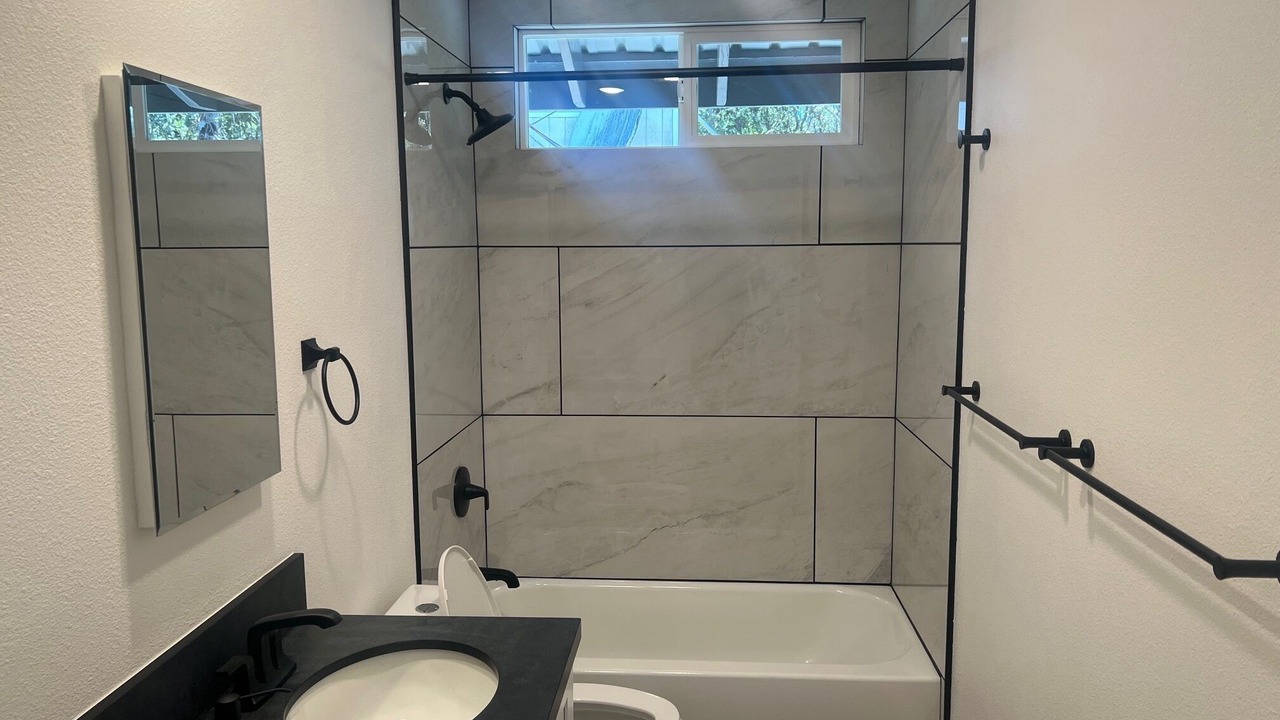 Photo of Bathroom in Volcano