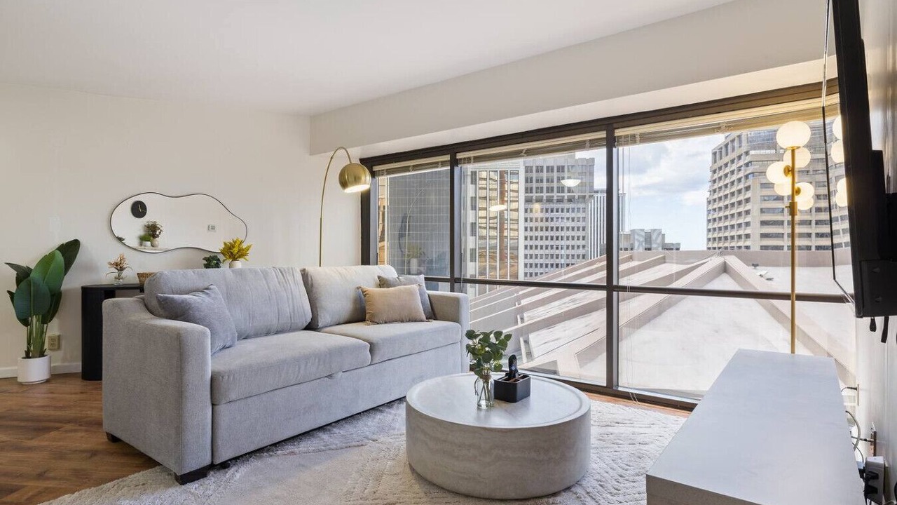 Photo of Livingroom in Downtown Honolulu
