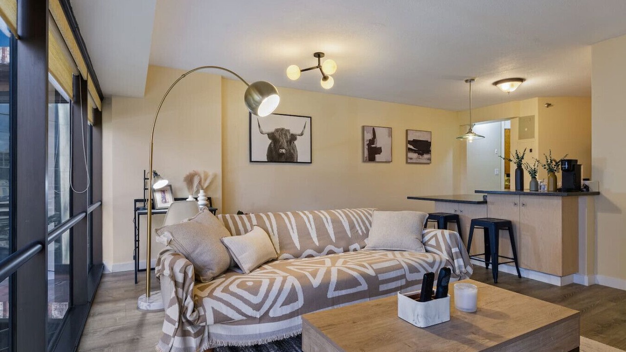 Photo of Livingroom in Downtown Honolulu