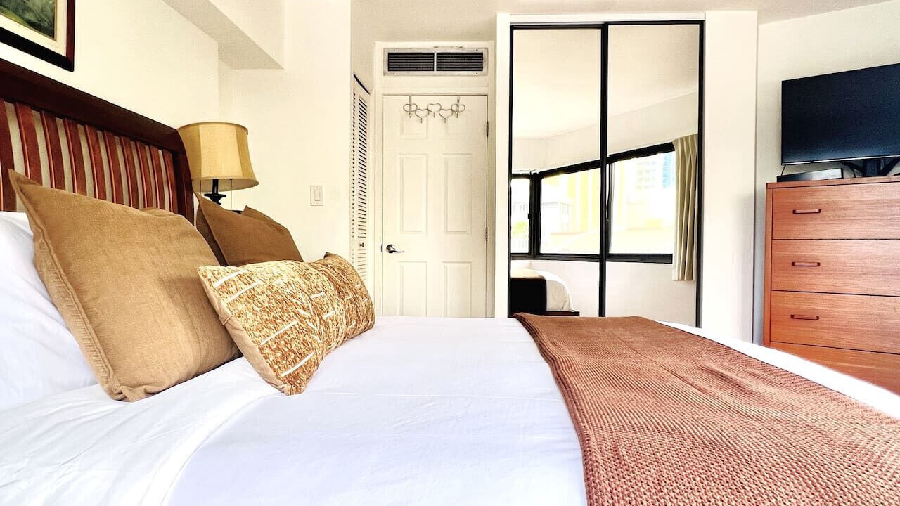 Photo of Bedroom in Downtown Honolulu