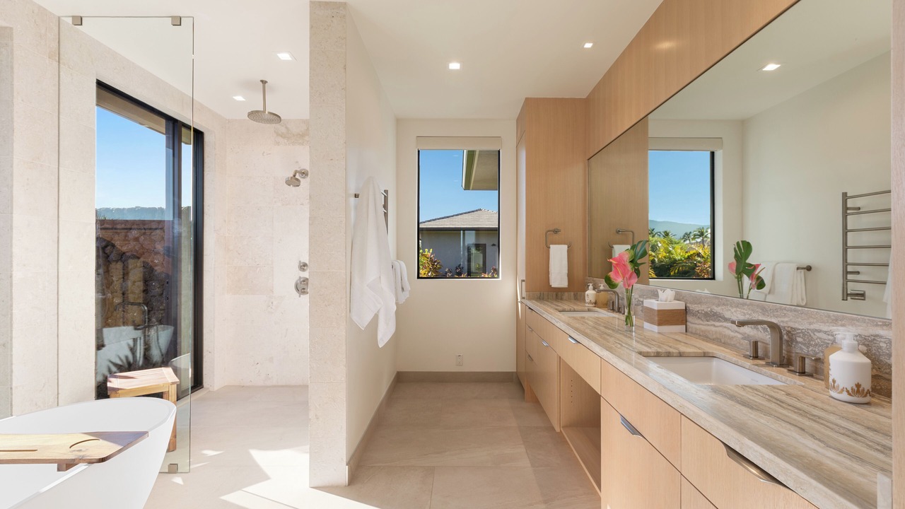 Photo of Bathroom in Waikoloa
