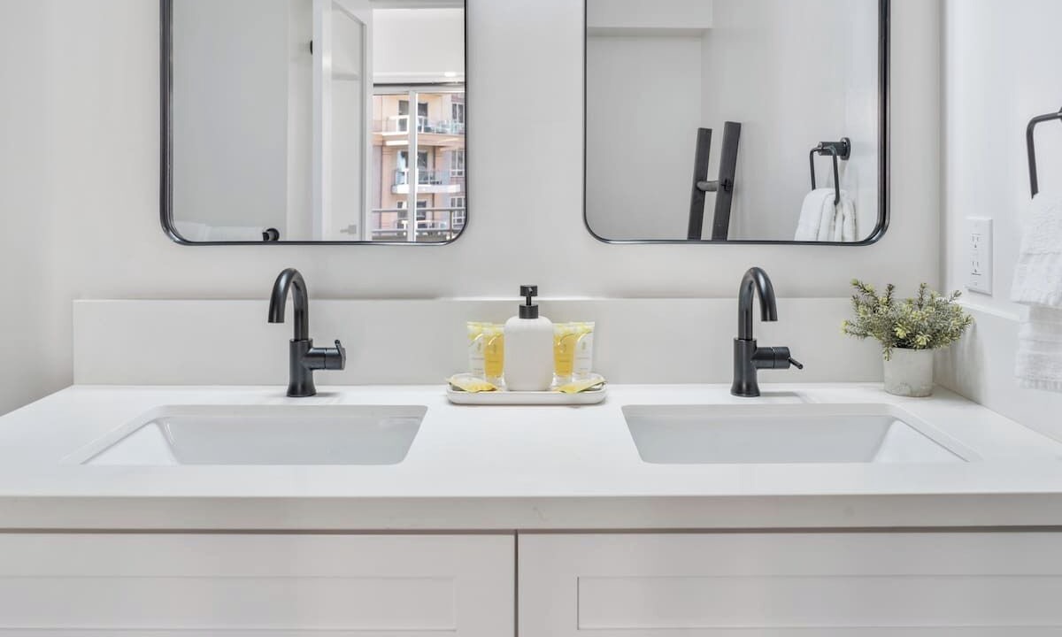 Photo of Bathroom in Waikiki