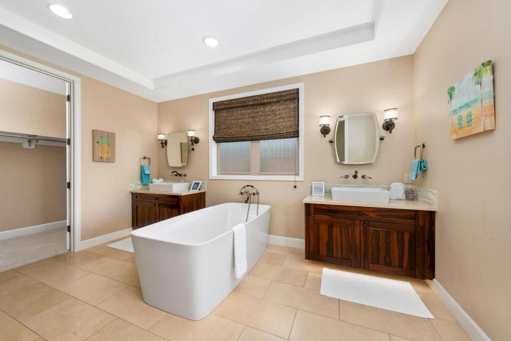 Photo of Bathroom in Keauhou
