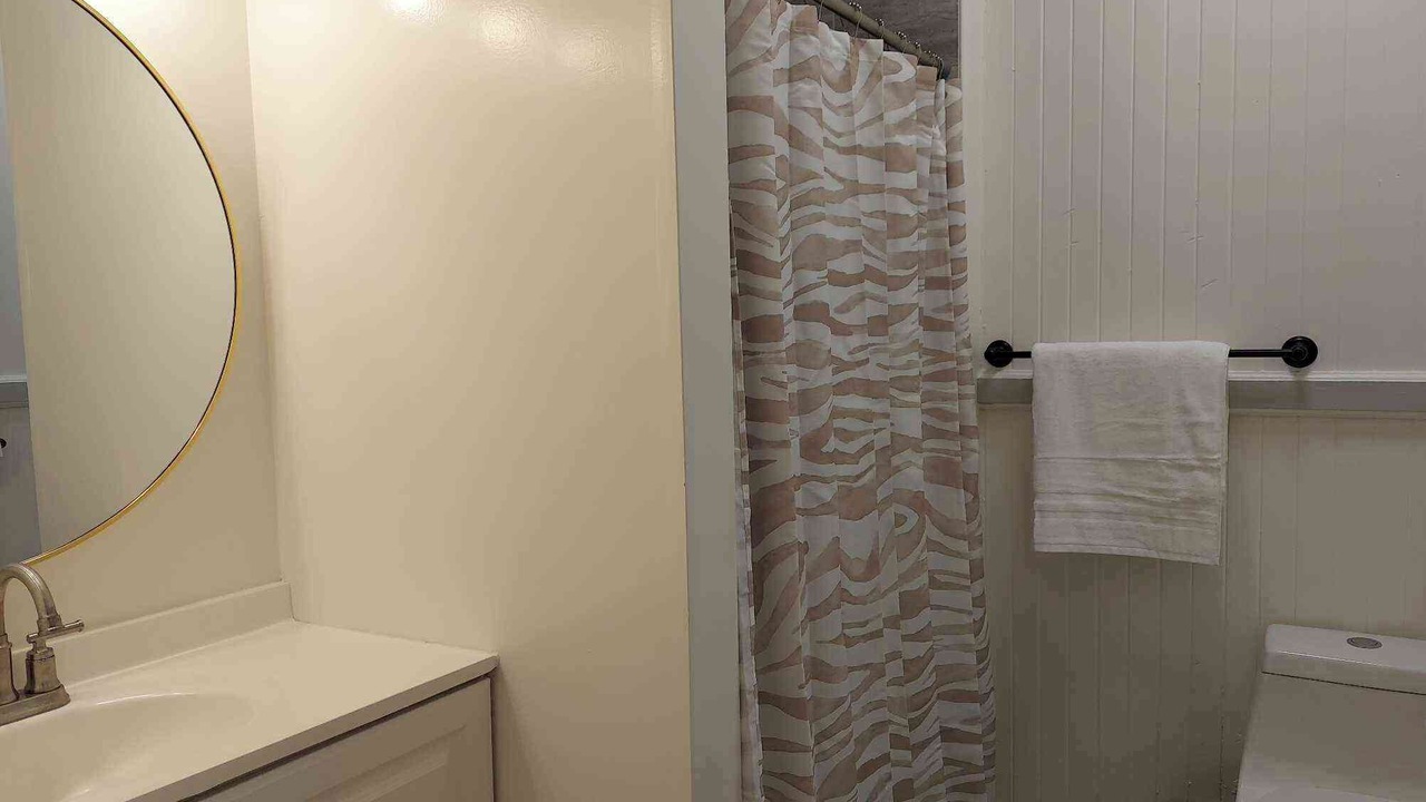 Photo of Bathroom in Hilo