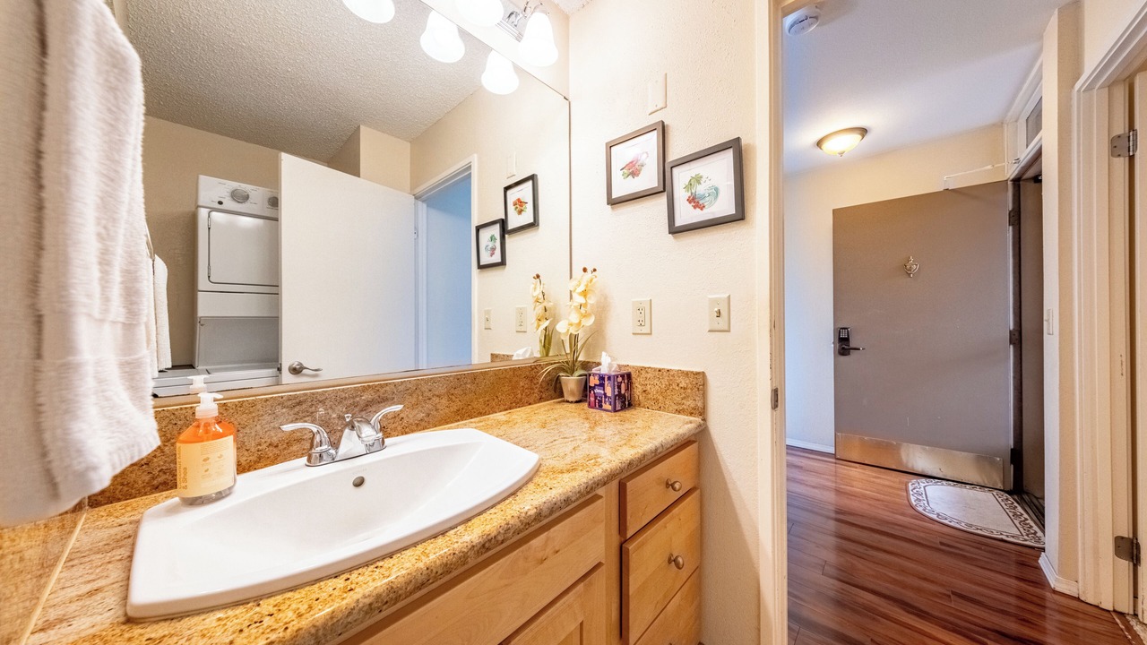 Photo of Bathroom in Waikoloa