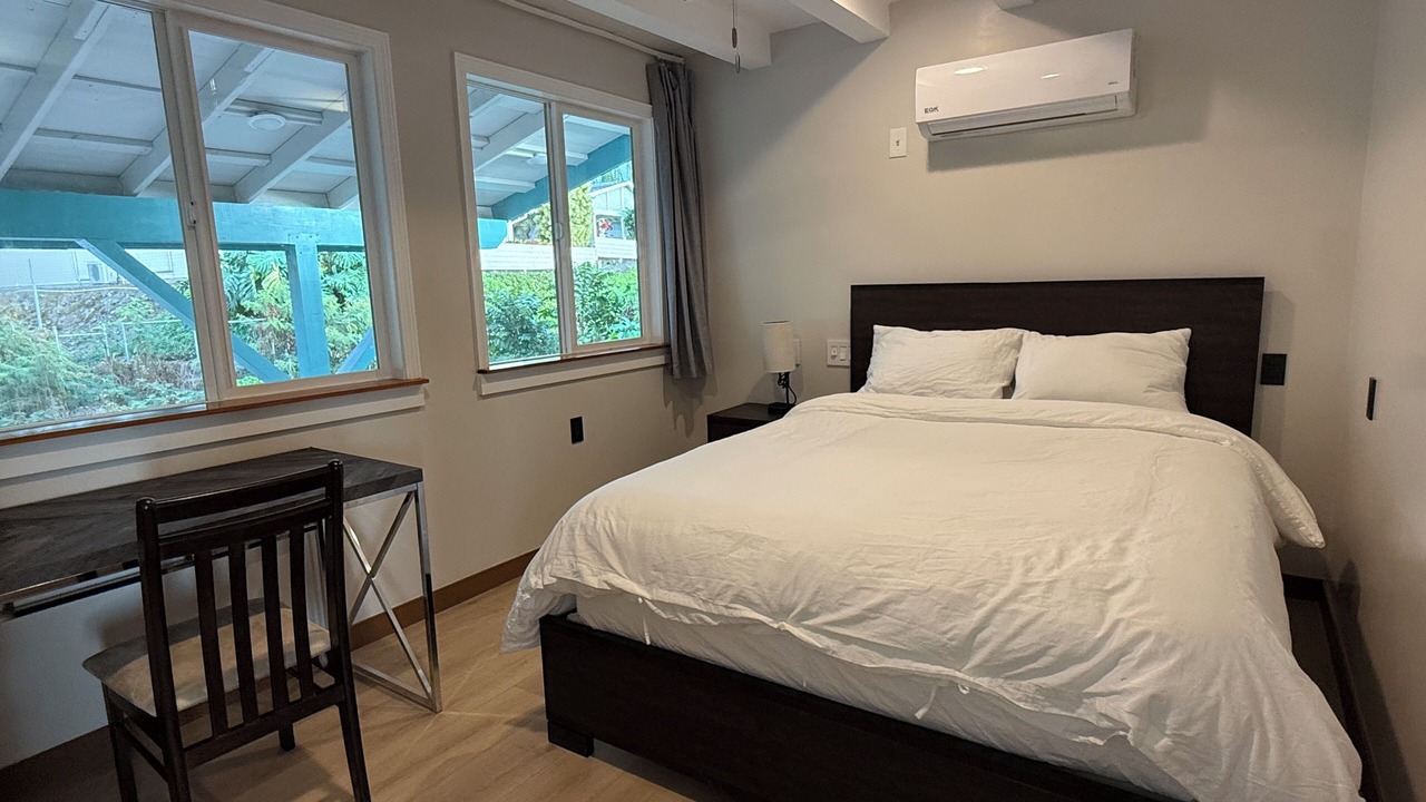 Photo of Bedroom in Historic Kailua Village