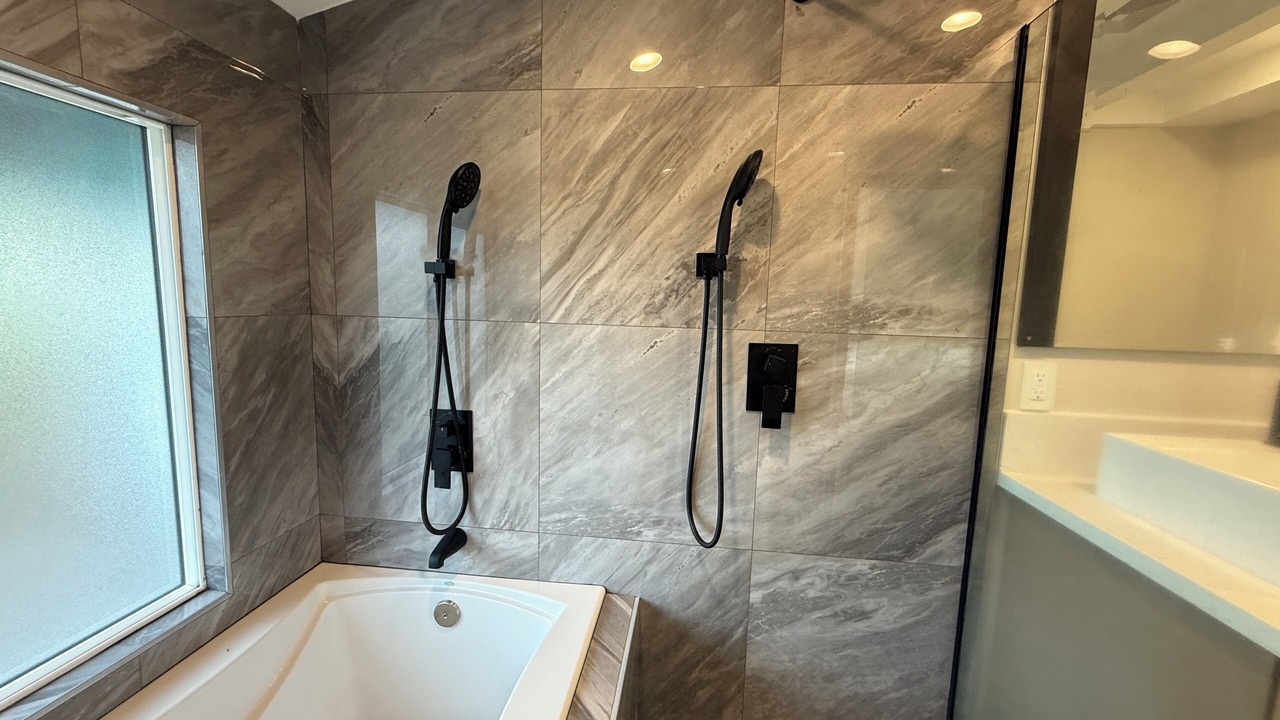 Photo of Bathroom in Historic Kailua Village