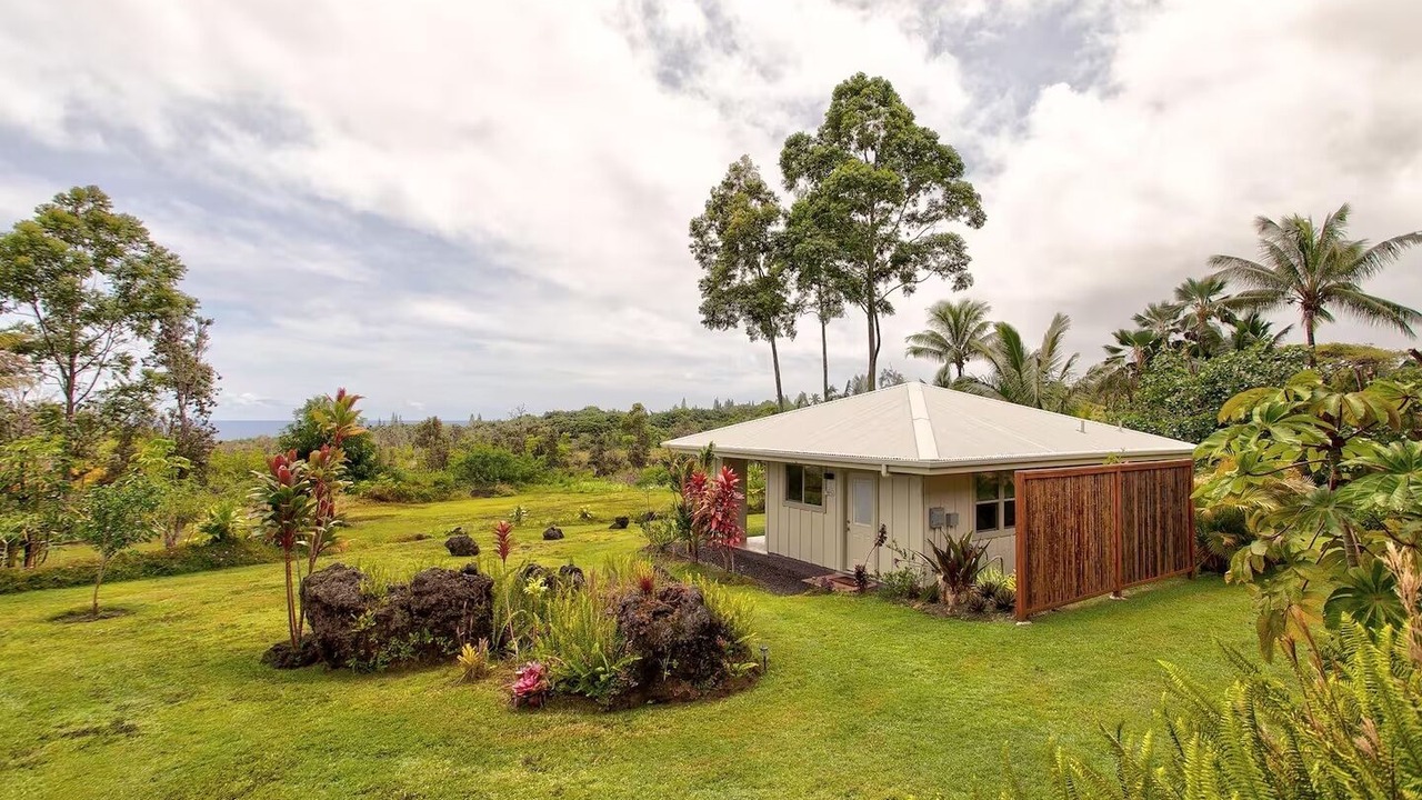 Photo of Outdoor in Puna Palisades