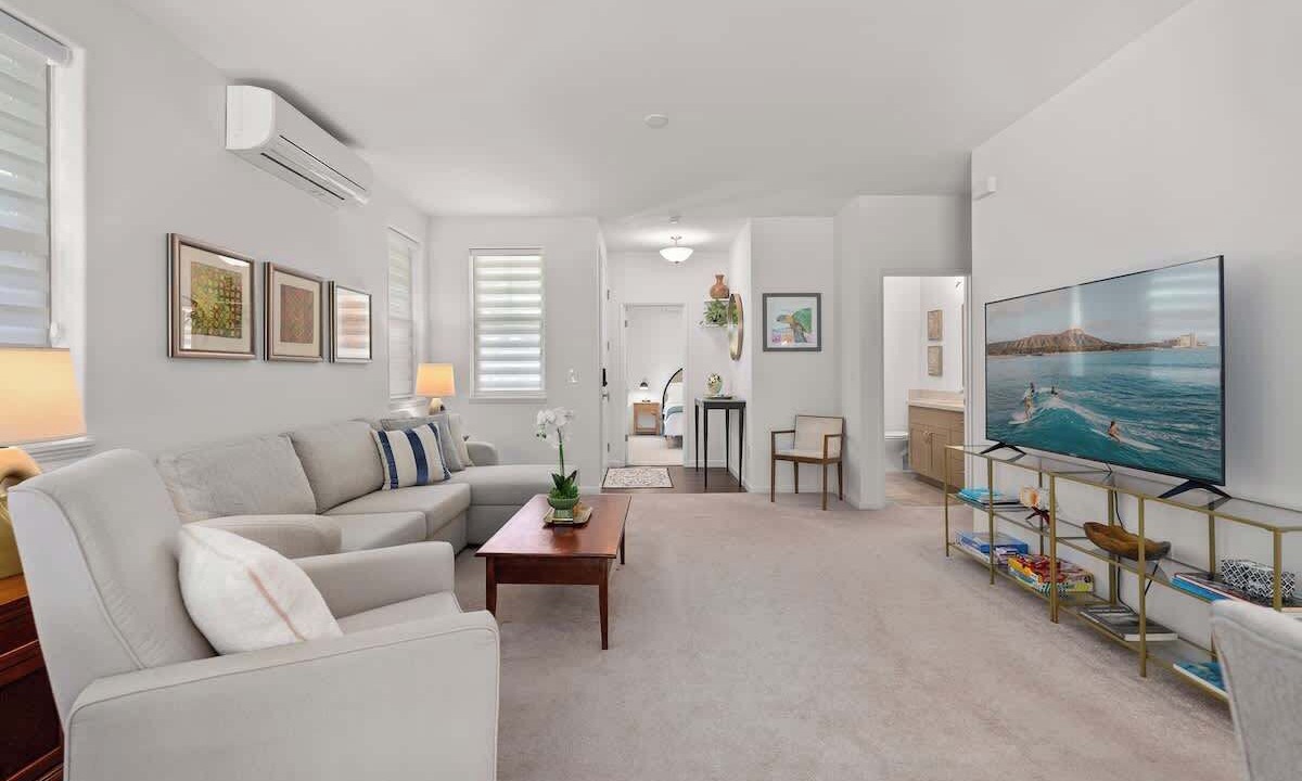 Photo of Livingroom in Makaha Valley