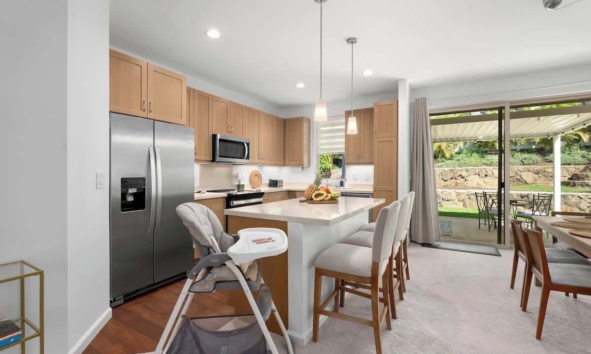 Photo of Kitchen in Makaha Valley
