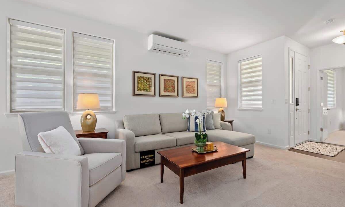 Photo of Livingroom in Makaha Valley