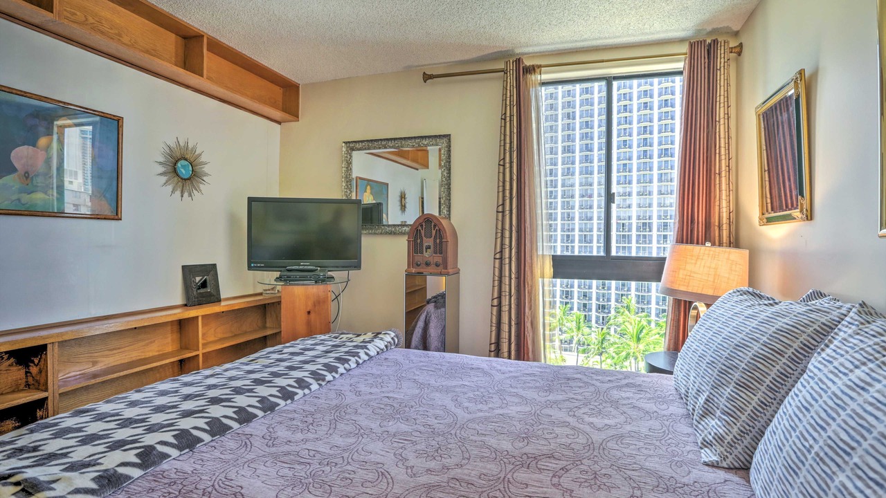 Photo of Bedroom in Waikiki