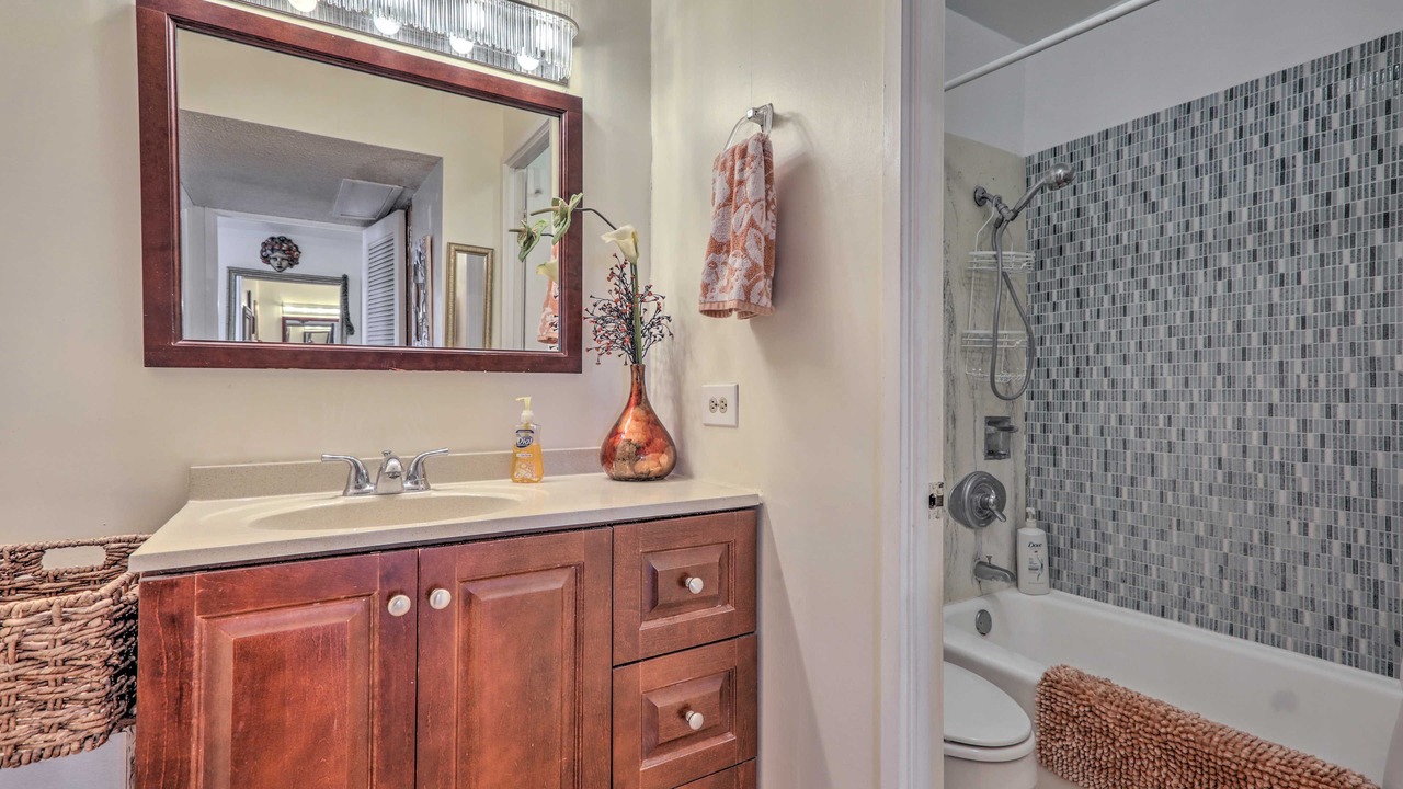 Photo of Bathroom in Waikiki