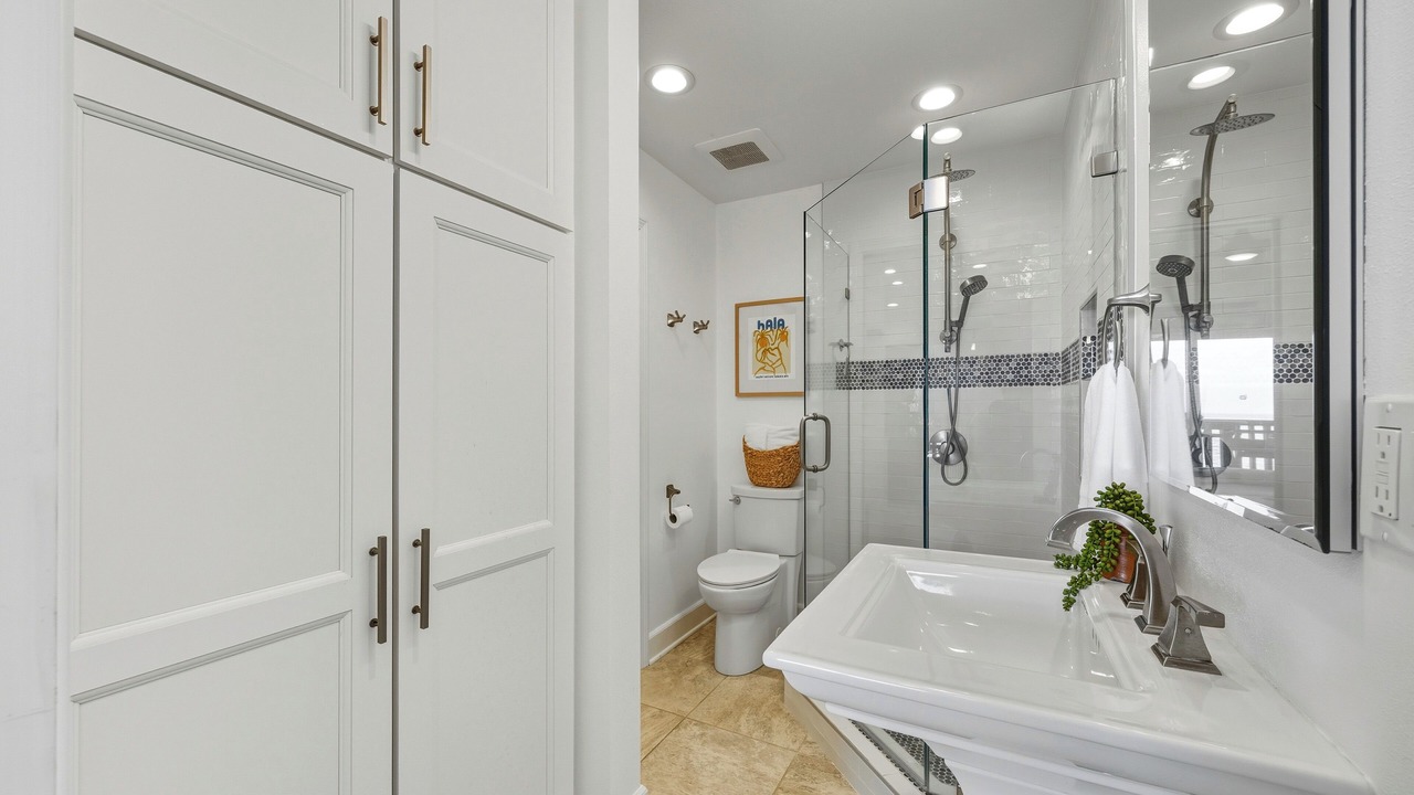 Photo of Bathroom in Kahana